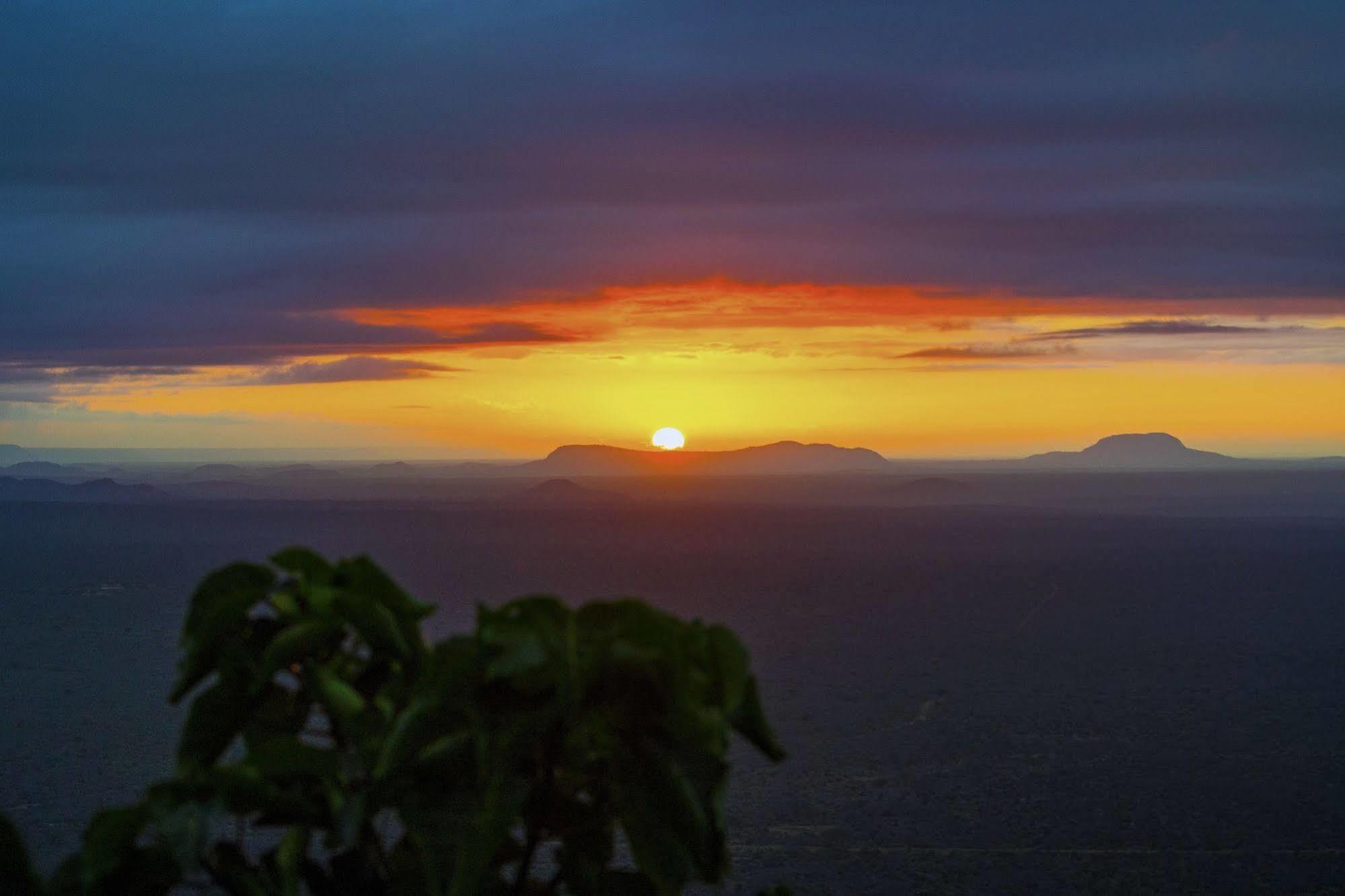 Ngulia Safari Lodge Tsavo Zewnętrze zdjęcie