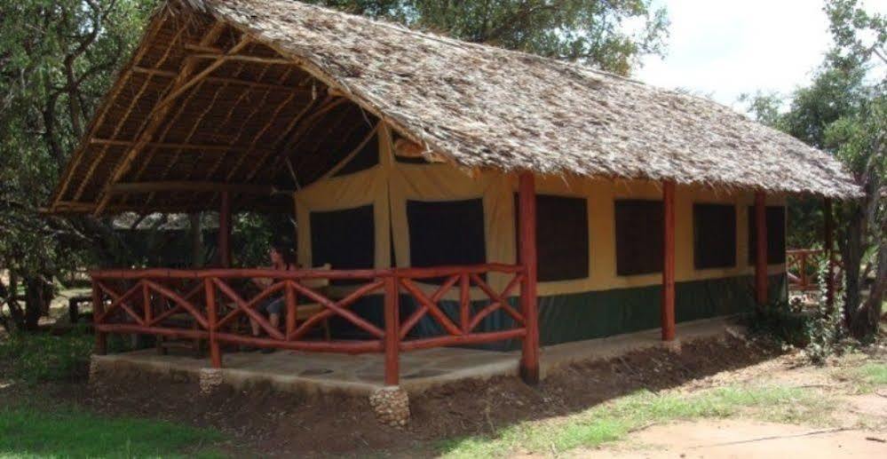 Ngulia Safari Lodge Tsavo Zewnętrze zdjęcie