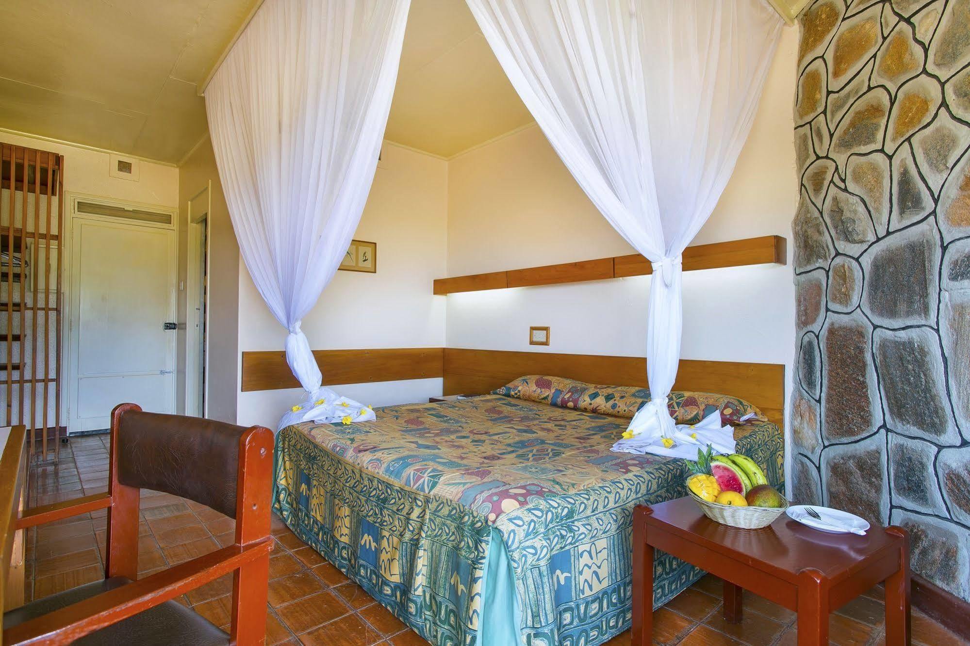 Ngulia Safari Lodge Tsavo Zewnętrze zdjęcie
